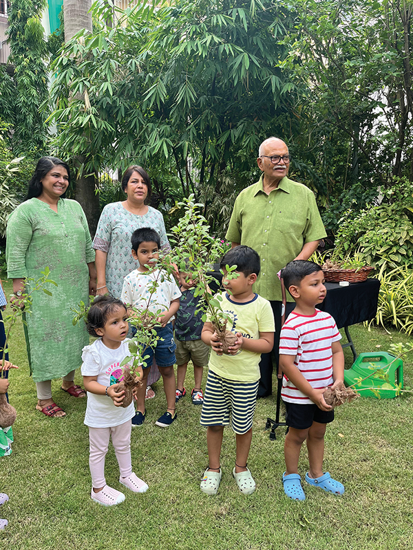 Environment Day celebrated in Hari Kunj Business Economics